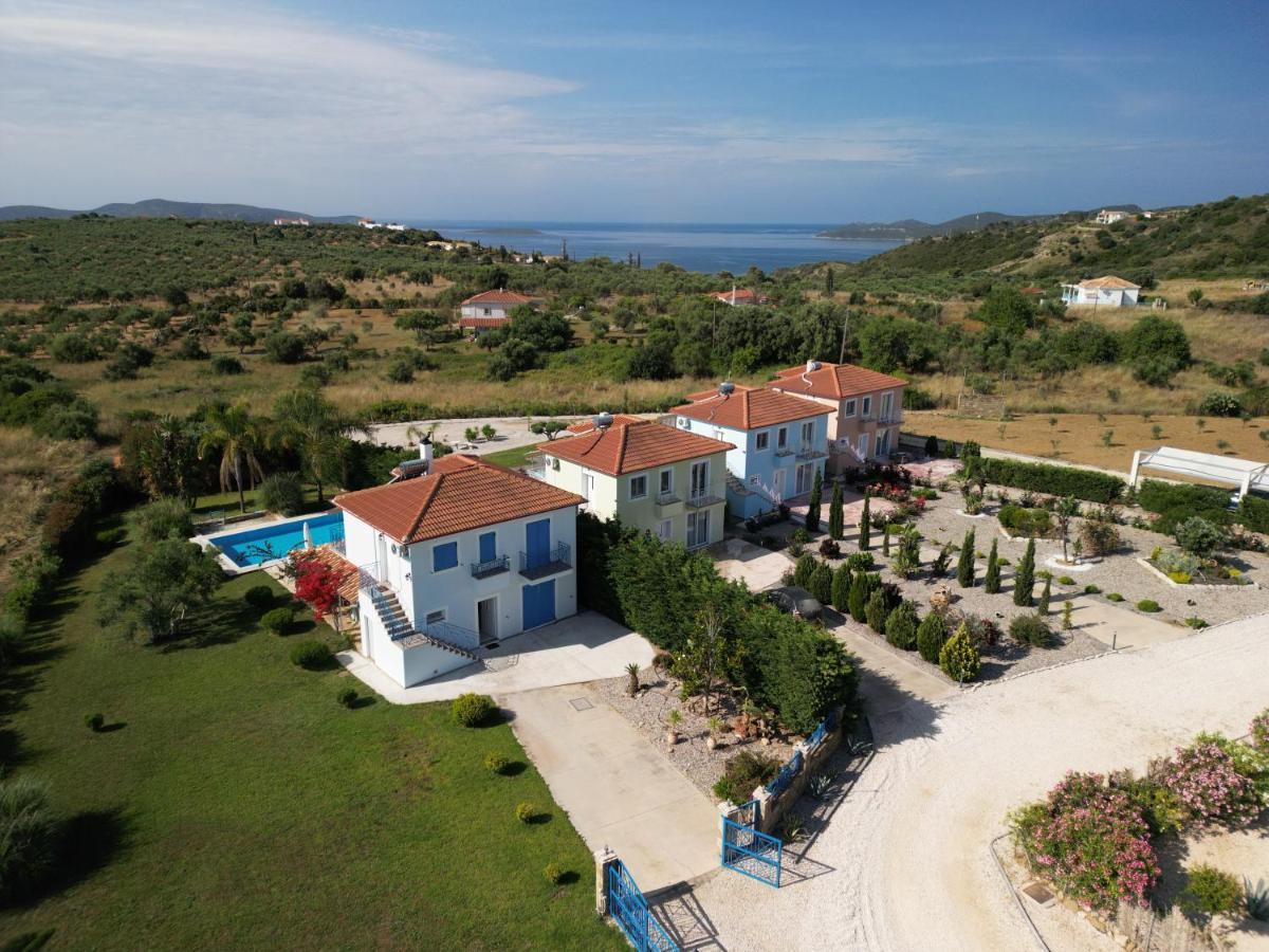 Iridia Resort Villas Foiníki Exteriör bild
